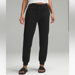 Scuba High-Rise Jogger